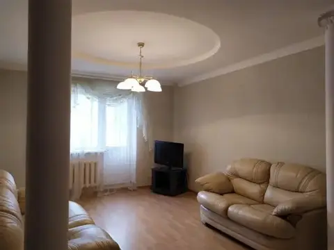 Квартира Большая и Уютная Евродвушка — фото 1