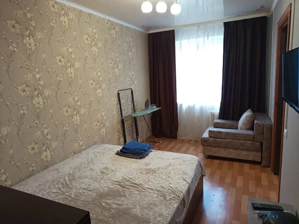 Тюмень: Квартира на Севастопольской 25
