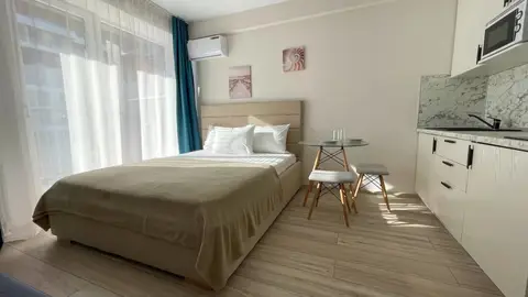 Апартаменты Студия с видом на море 8 этаж DBL + DBL (диван) — фото 1