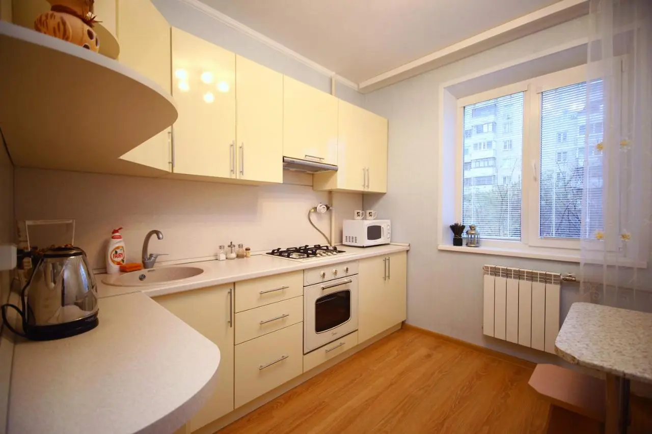 Белгород: Apartment na Esenina 24