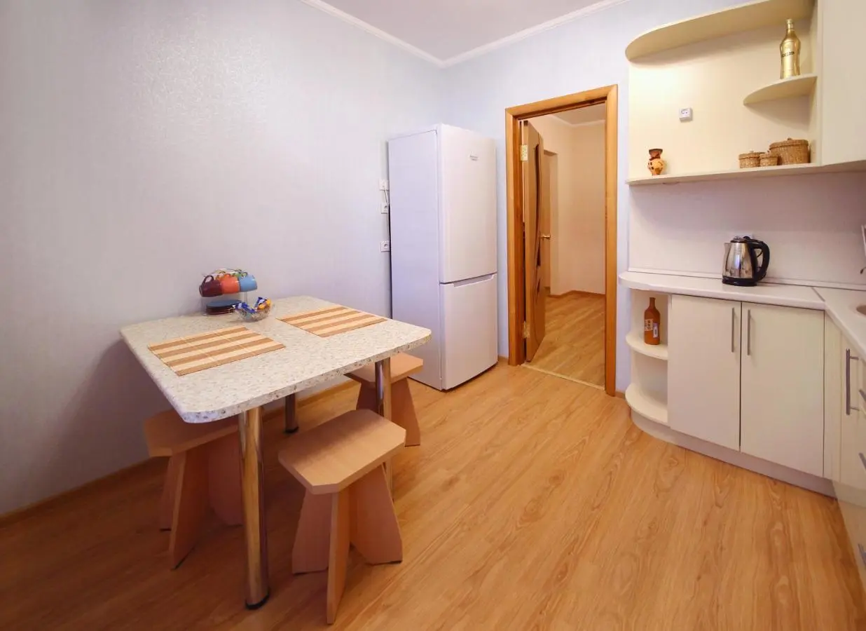 Белгород: Apartment na Esenina 24