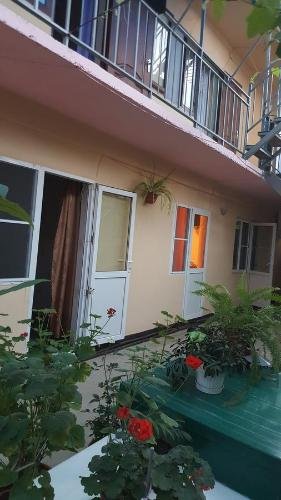 Сочи: Guesthouse Iraida