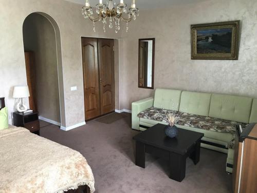 Сочи: Guesthouse Lotos