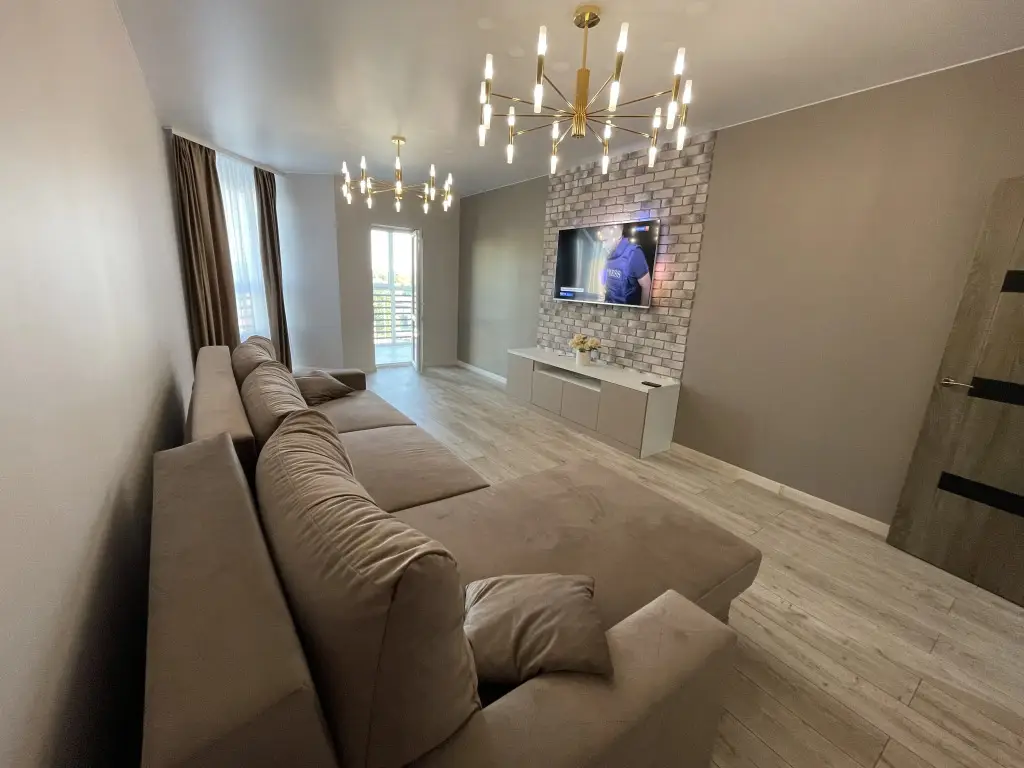 Квартира Премиум 2-комнатная в центре, 83 м², 8 мин до моря — фото 1