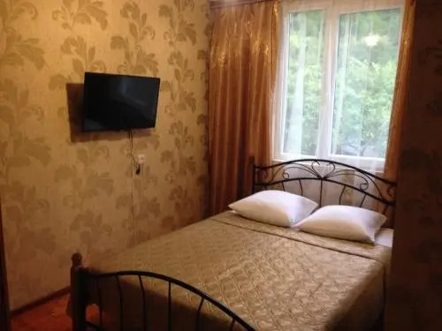 Сочи: Guesthouse on Tsiolkovskogo Street 43