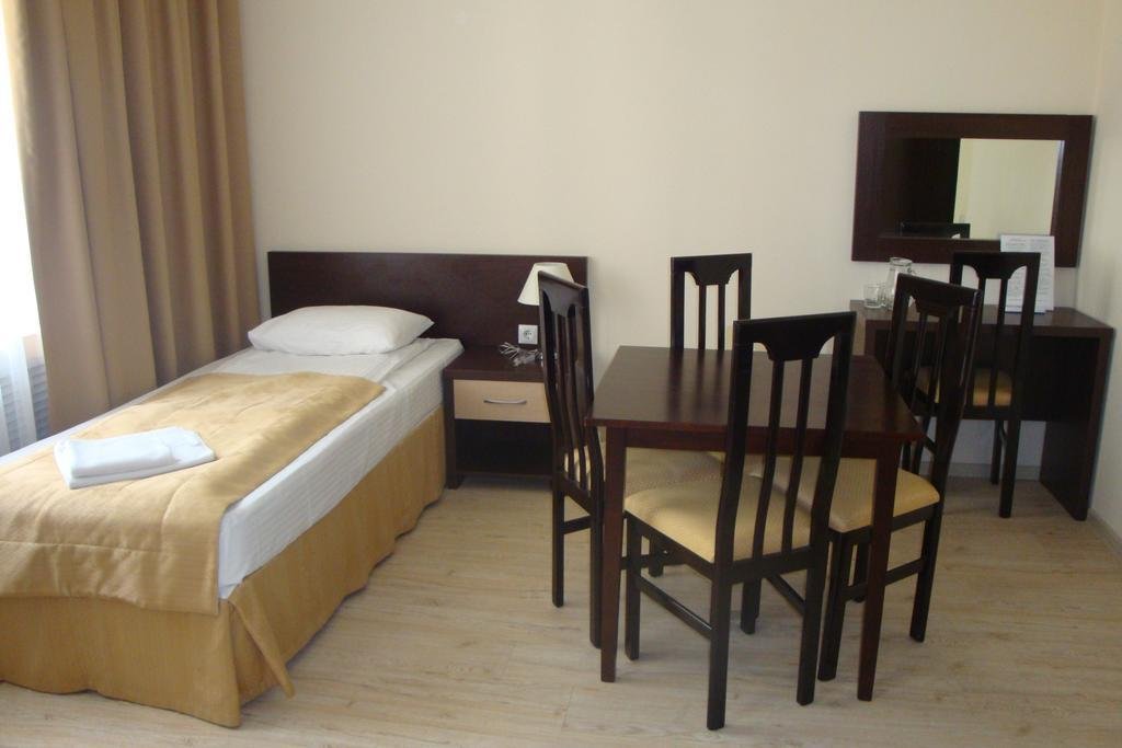 Сочи: Inn Ordzhonikidze 8а