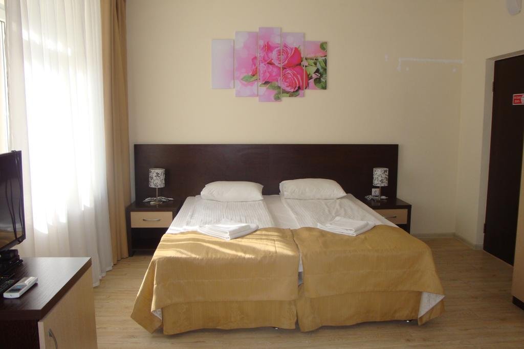 Сочи: Inn Ordzhonikidze 8а