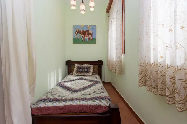 Эсто-Садок: Eklektika Cottage