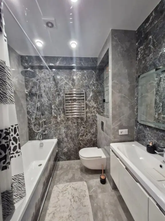 Владивосток: Квартира с шикарным ремонтом рядом с театром оперы и балета