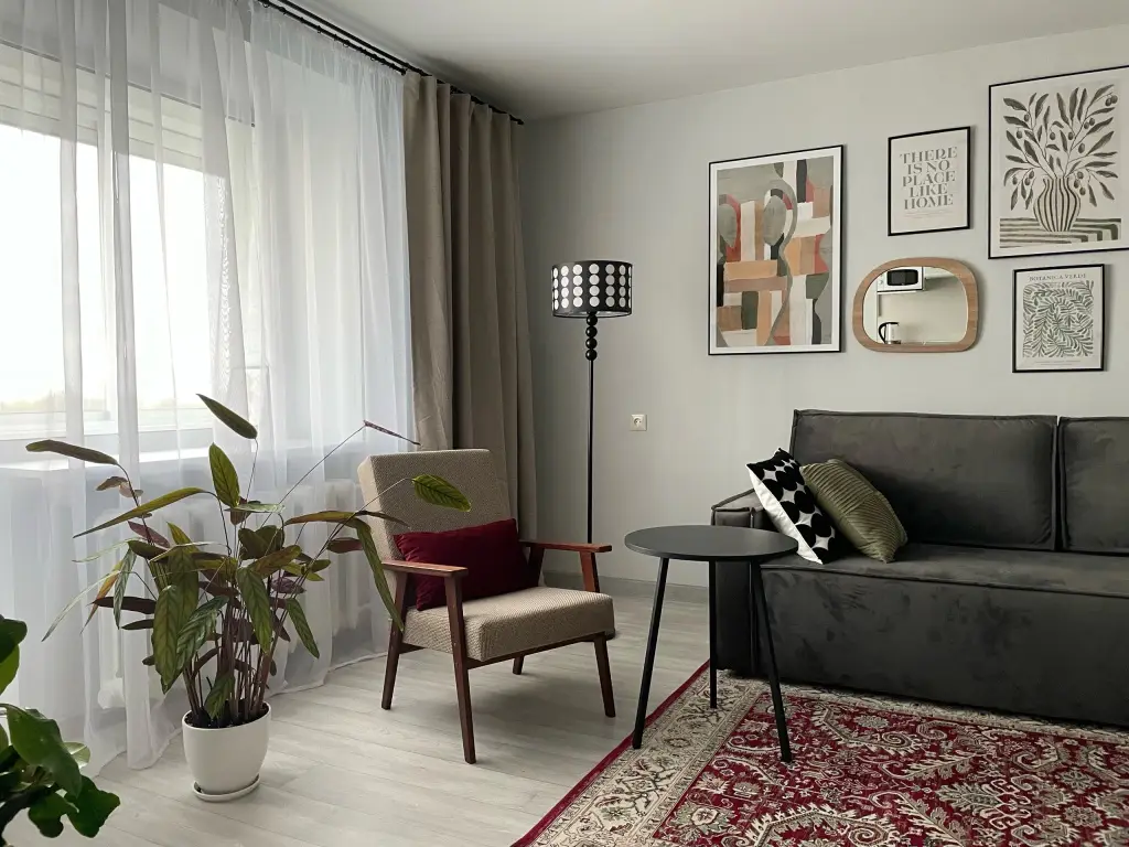 Петрозаводск: Квартира Трехкомнатная Hygge Karelia в стиле Ретро