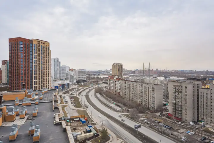 Новосибирск: Апартаменты Двухкомнатные в Центре с Видом на Город на Ипподромской 8