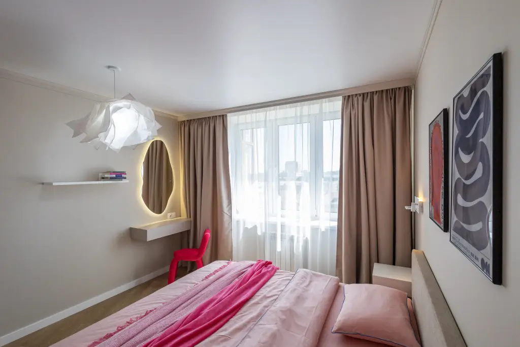 Омск: Апартаменты Новые 3х-комнатные апартаменты в центре Омска, 85 м², до 6 гостей