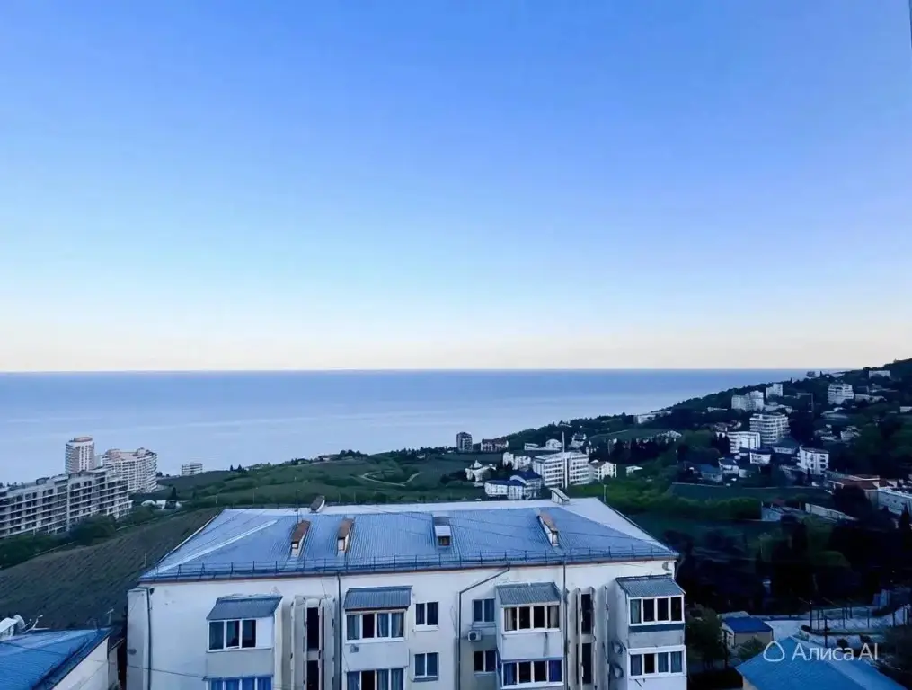 Ялта: Апартаменты Двухэтажные с видом на море Ялтинскую бухту и горы