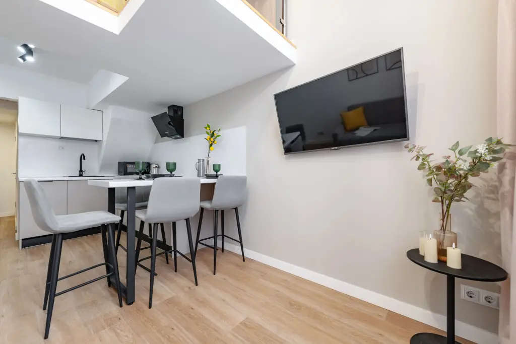 Санкт-Петербург: Апартаменты ApartMe Отважных 10