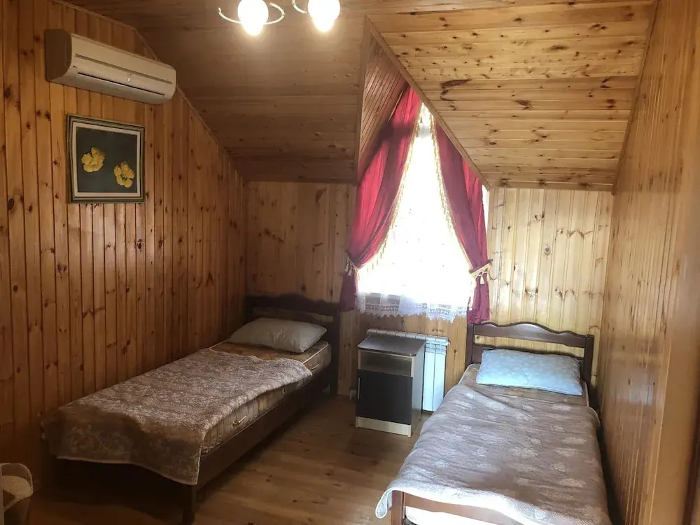 Сочи: Гостевой дом Виктория