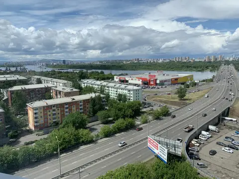 Квартира С панорамным видом на город с 13 этажа Б — фото 1
