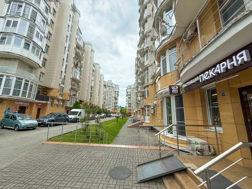Апартаменты Тюльпанов 41/5 Альфгид 5-ти местный — фото 1