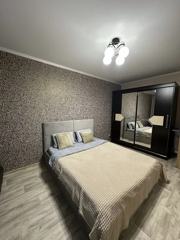 Курск: Квартира на ул. Домостроителей 3