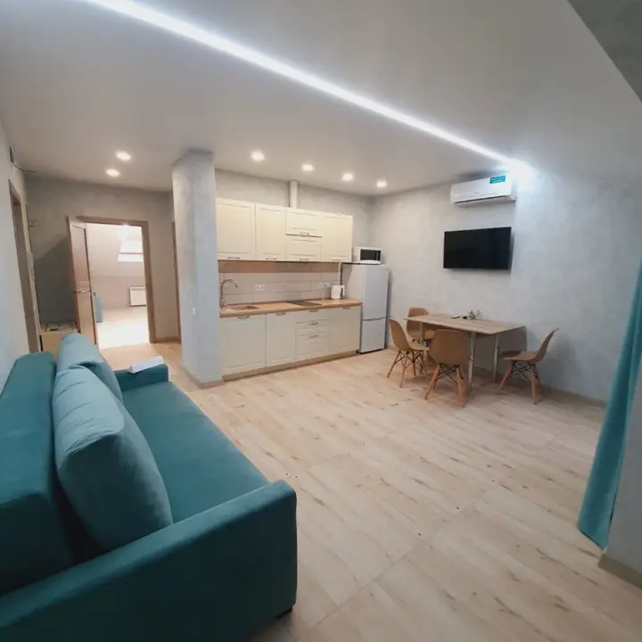 Сочи: Квартира двухкoмнaтнaя в 5 минутaх до мoря пpoгулочным шaгoм