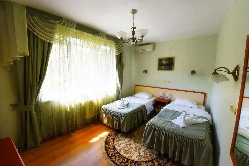Сочи: Русский Дом Дивный 43°39°