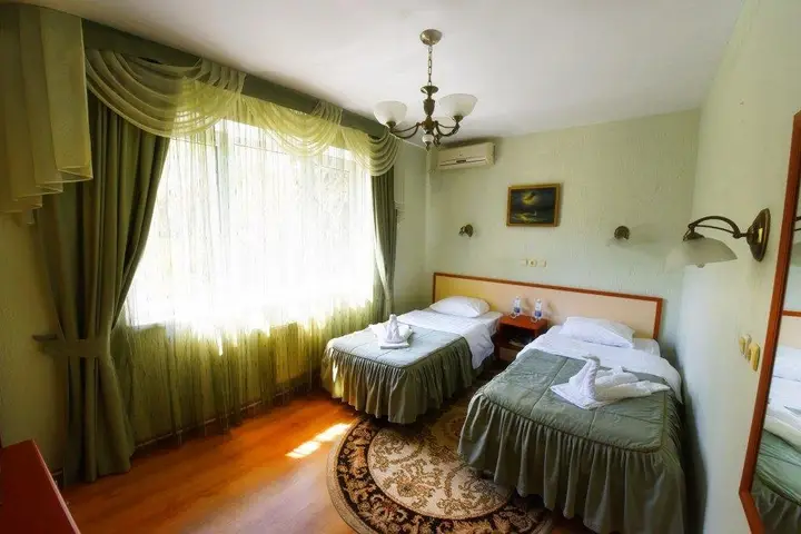 Сочи: Русский Дом Дивный 43°39°