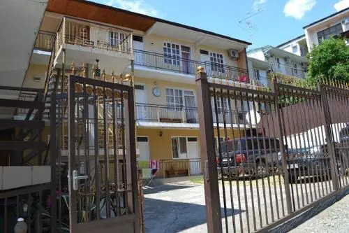 Сочи: Na Dekabristov 149 A Guest House