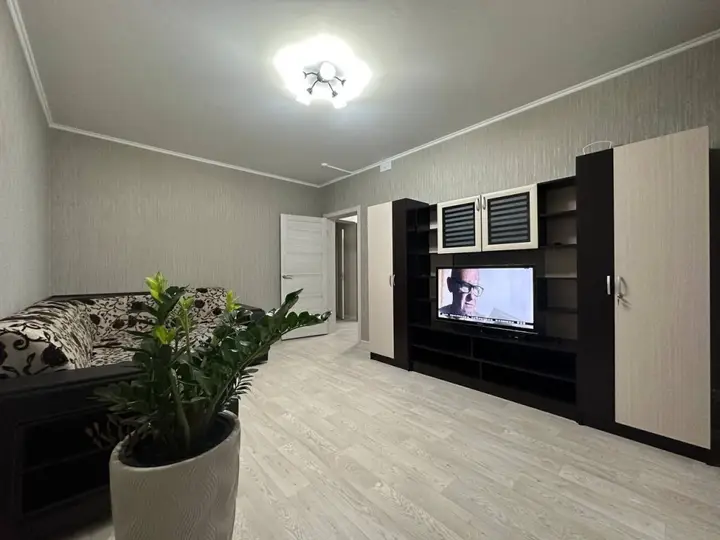Курск: Квартира на проспекте Анатолия Дериглазова, 56