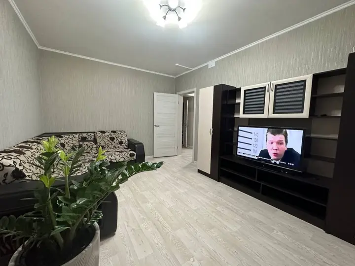 Курск: Квартира на проспекте Анатолия Дериглазова, 56