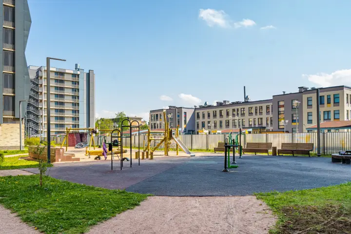 Санкт-Петербург: Квартира Уютная на Елизаровской с видом на зеленую часть