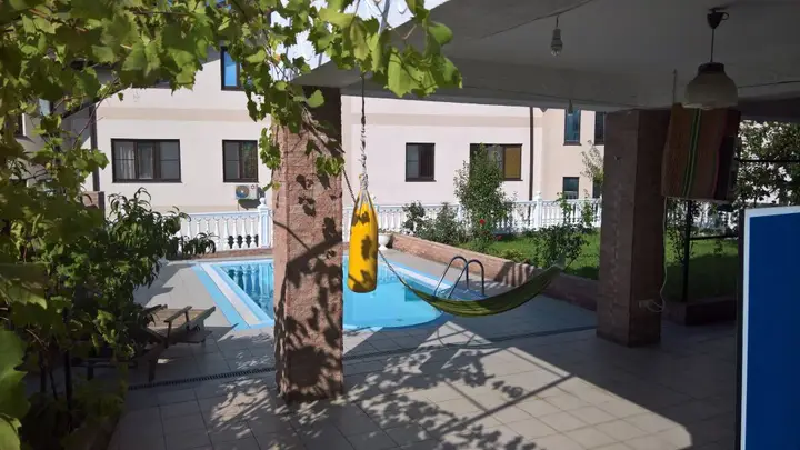 Сочи: Na Tselinnoj 14 8 Apartments