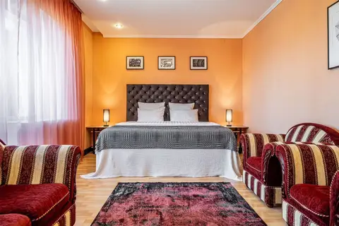 Квартира у Парка Победы на улице Доваторцев 37/5 — фото 1