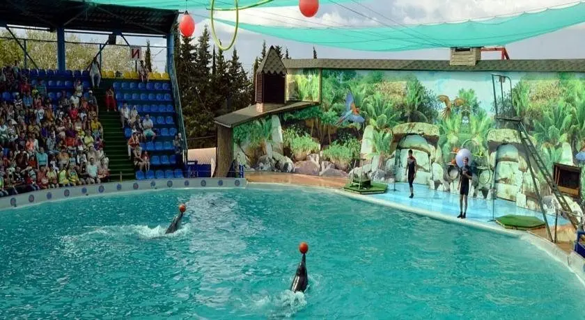 Сочи: Paradise на Ленина