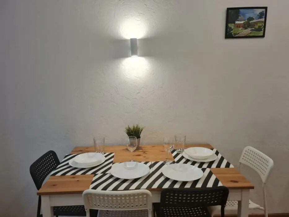 Санкт-Петербург: Квартира Студия в Центре с Окнами в Тихий Двор без Машин