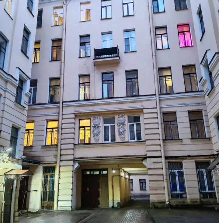 Санкт-Петербург: Квартира Санкт-Петербург