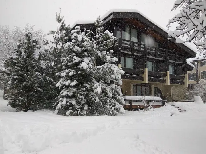 Эсто-Садок: Raduzhny Guest House