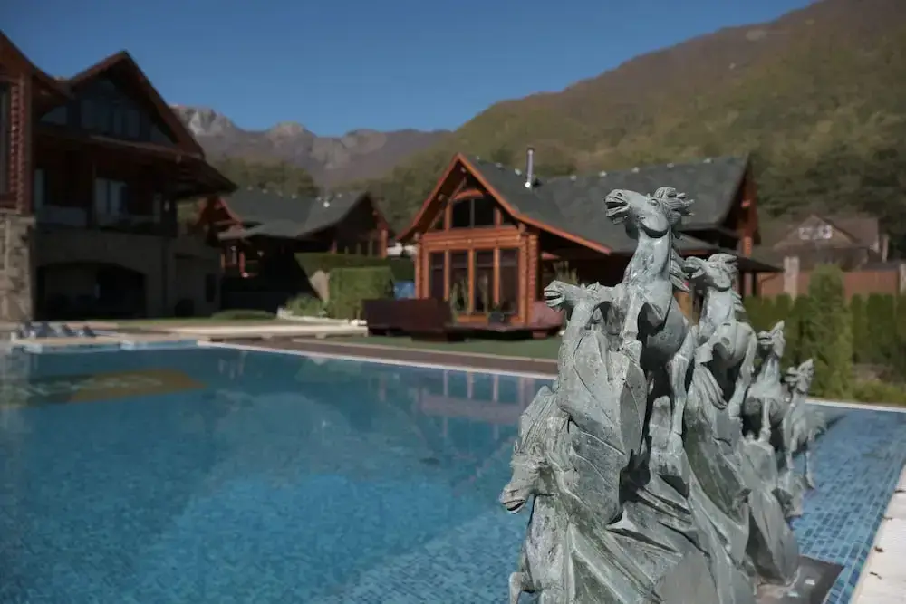 Красная Поляна: Red Rock Hotel