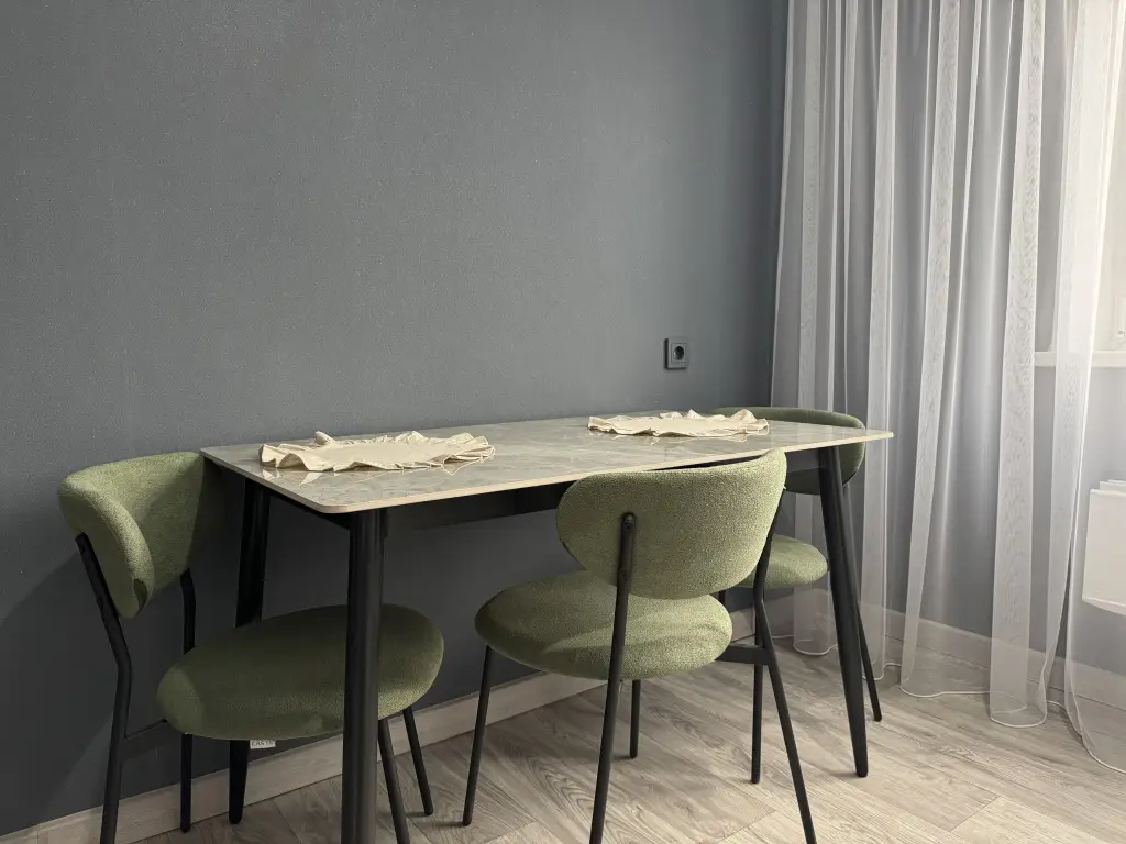 Красноярск: Квартира 2х Комнатная в Центре Взлетки