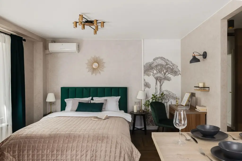 Апартаменты SMART LOFTS | Emerald | На 4 гостей | 5 мин от метро Бауманская | Исторический дом — фото 1