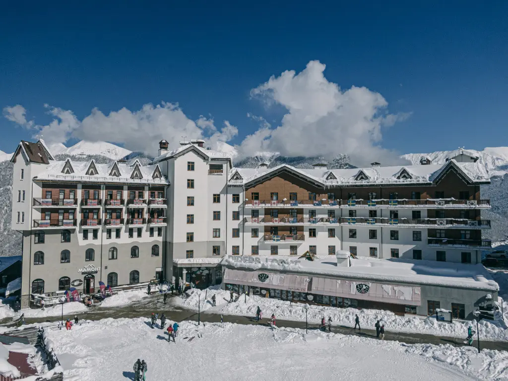 Красная Поляна: Отель Riders Lodge