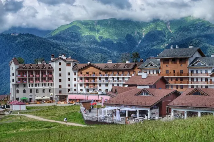 Красная Поляна: Отель Riders Lodge