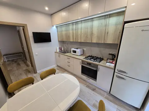 Квартира Дизайнерская на Билибина 6 рядом с ДК КТЗ Арена на Московской Площади — фото 1
