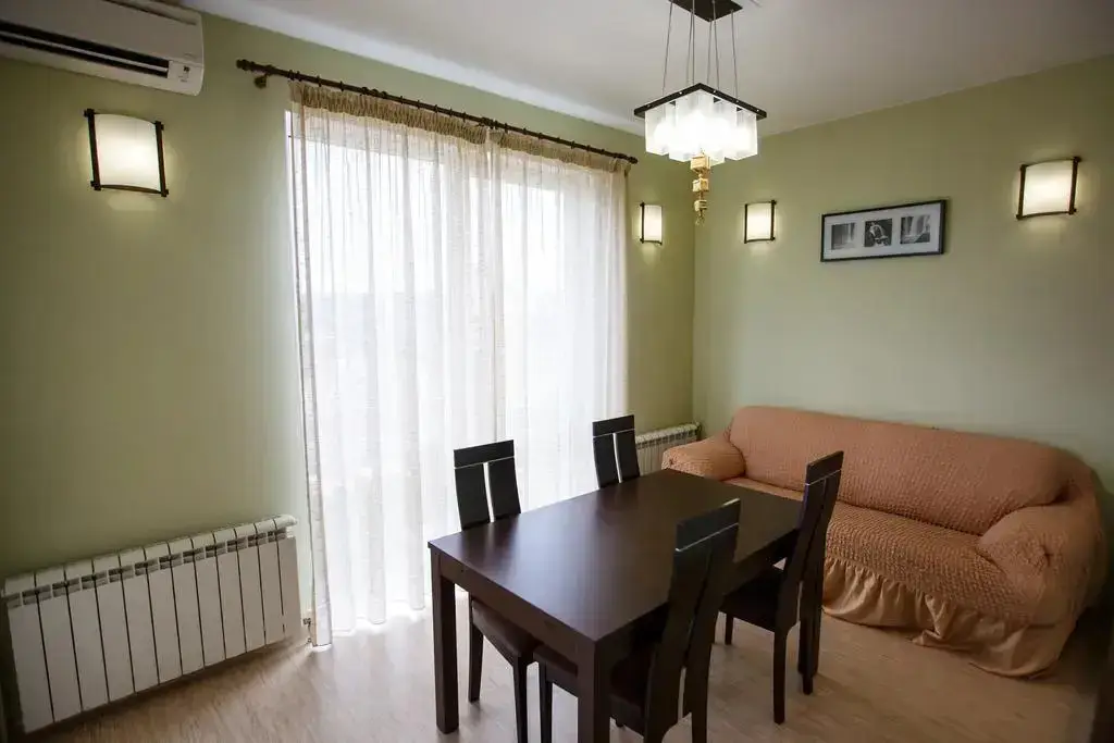 Сочи: Deluxe Apartment by the Riviera Park