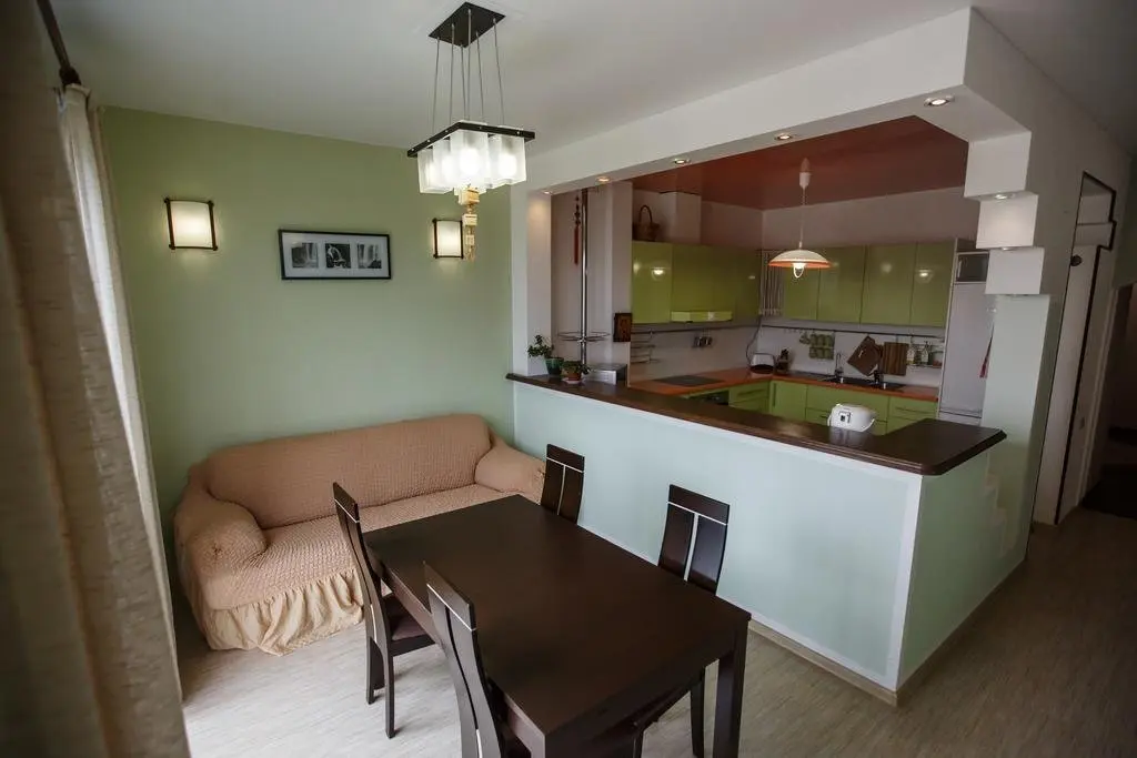 Сочи: Deluxe Apartment by the Riviera Park