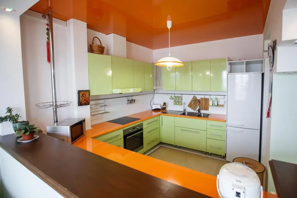 Сочи: Deluxe Apartment by the Riviera Park