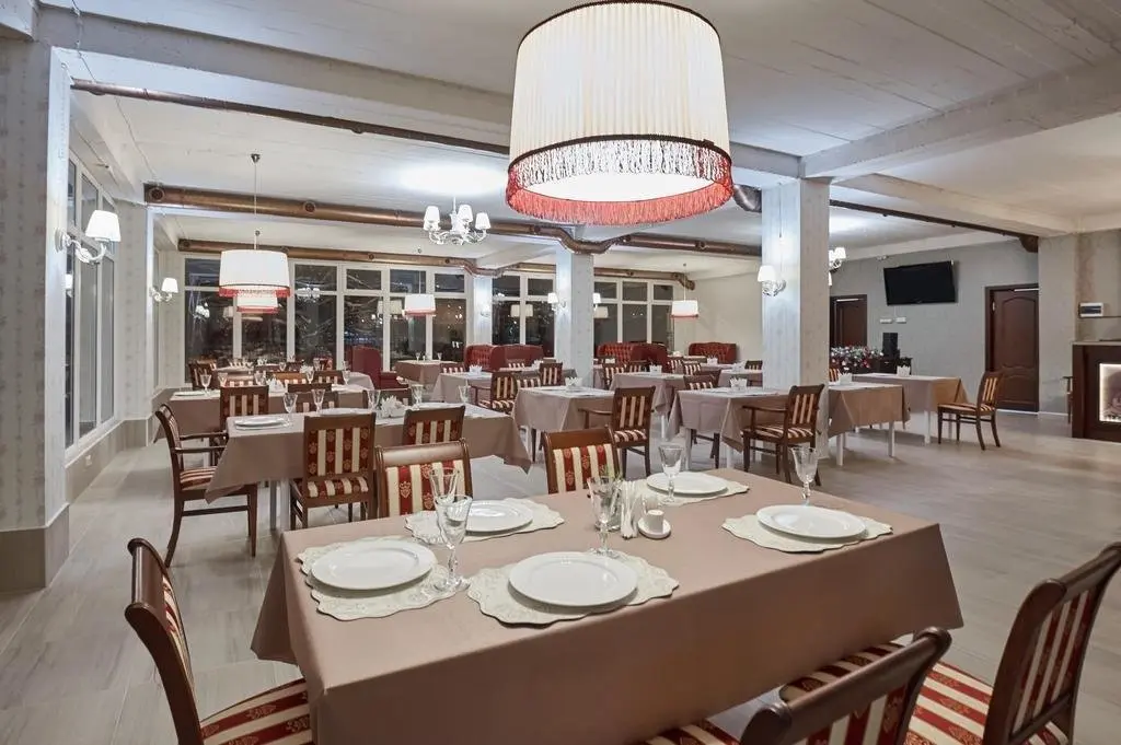Эсто-Садок: Romanovski Hotel