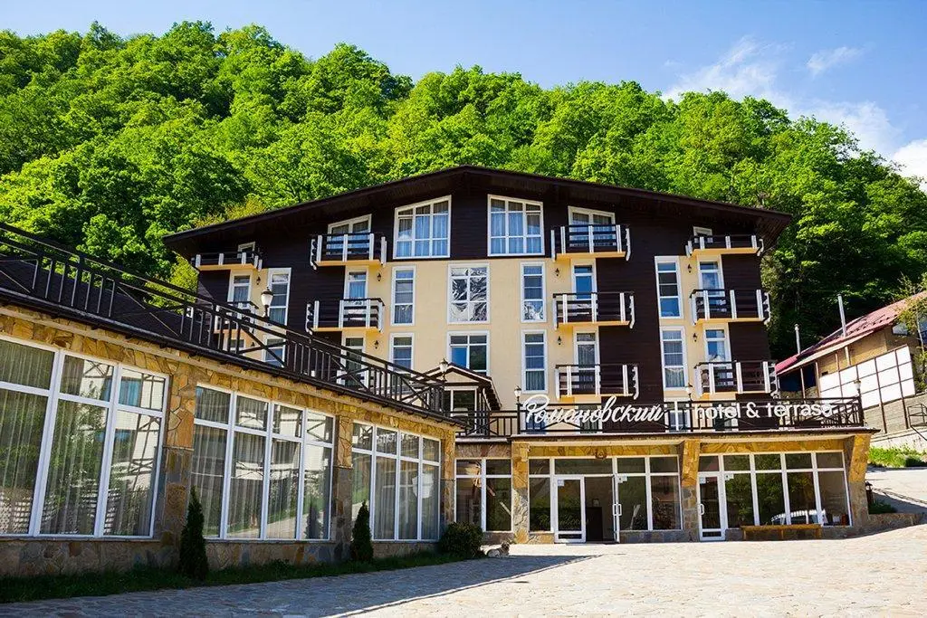 Эсто-Садок: Romanovski Hotel