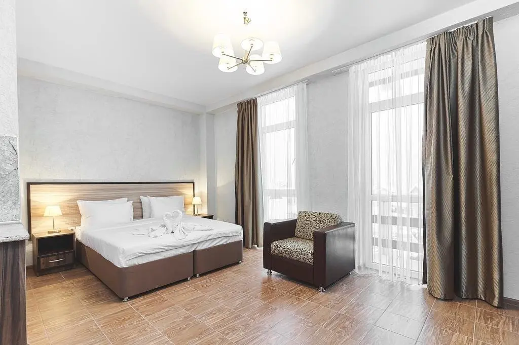 Эсто-Садок: Romanovski Hotel