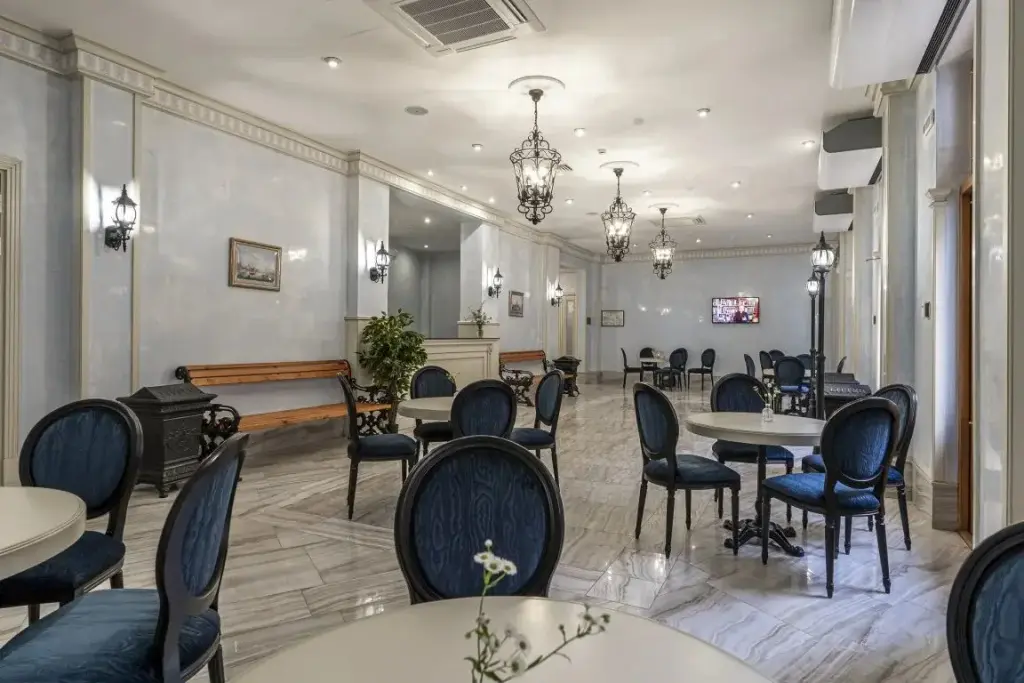 Эсто-Садок: Russian Seasons boutique-hotel Nevskiy