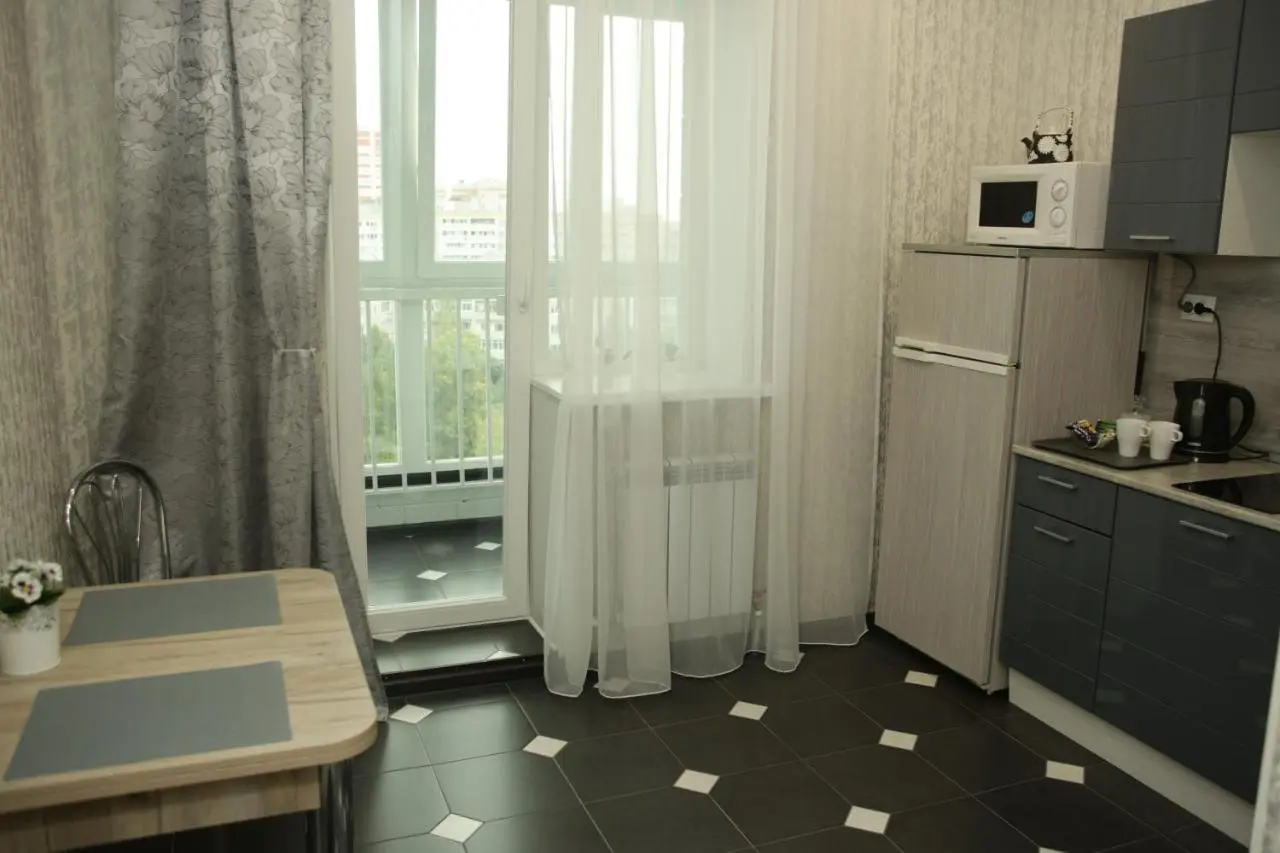 Брянск: Apartment on Rekunkova, СК Варяг