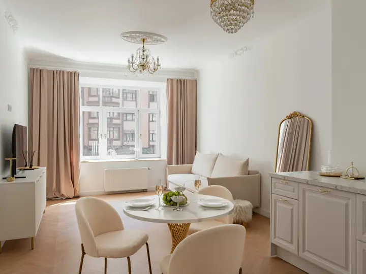 Санкт-Петербург: Квартира RoomyRoom Белая Орхидея у метро Приморская